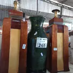 LOTE 265 - 03 ABAJURES MODELOS DIVERSOS INCOMPLETOS. (NO ESTADO, LEILÃO NÃO TEM GARANTIA E NEM DEVOLUÇÃO, SUJEITO A POSSÍVEIS AVARIAS VISÍVEIS/OCULTAS E/OU AUSÊNCIA DE COMPONENTES).