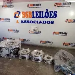LOTE 104 - 01 BATERIA DE BRINQUEDO COM AVARIAS. (NO ESTADO, LEILÃO NÃO TEM GARANTIA E NEM DEVOLUÇÃO, SUJEITO A POSSÍVEIS AVARIAS VISÍVEIS/OCULTAS E/OU AUSÊNCIA DE COMPONENTES).