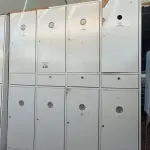 LOTE 430 - 01 ARMÁRIO ROUPEIRO EM MADEIRA C/08 PORTAS. (NO ESTADO, LEILÃO NÃO TEM GARANTIA E NEM DEVOLUÇÃO, SUJEITO A POSSÍVEIS AVARIAS VISÍVEIS/OCULTAS E/OU AUSÊNCIA DE COMPONENTES).