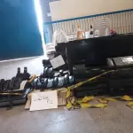 LOTE 601 - 03 TVS LCD 42 POLEGADAS LG + 10 TELEFONES DE MESA + 02 TELEFONES SEM FIO + 02 TELEFONES COM RAMAIS + 02 BLU-RAYS PLAYERS + 03 VÍDEOS CASSETES + MÁQUINA DE ESCREVER + 03 APARELHOS RECEPTORES DV-B TECSAT + APARELHO DE FAX + 02 SCANNERS SCAN LIDE 120 + 02 DVRS GRAVADOR + ROTEADOR WIRELESS + PROJETOR DE SLIDES IEC. (UNIDADE: A-005 - PORTO ALEGRE/RS - LOCAL DE RETIRADA: AVENIDA JOSÉ ALOÍSIO FILHO, Nº 695 BAIRRO HUMAITÁ – PORTO ALEGRE/RS – CEP: 90.250-180)