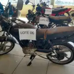 LOTE 708 - MOTOCICLETA BIZ C100 PRETA - SUCATA. (UNIDADE: B-006 - LONDRINA/PR - LOCAL DE RETIRADA: RUA SANTA TEREZINHA, 1377 COM ESQUINA COM A RUA DOS COQUEIROS - BAIRRO: SANTA TEREZINHA – LONDRINA/PR - CEP: 86027-620)
