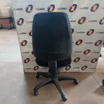 LOTE 481 - 01 CADEIRA DE ESCRITÓRIO COM BASE GIRATÓRIA. (NO ESTADO, LEILÃO NÃO TEM GARANTIA E NEM DEVOLUÇÃO, SUJEITO A POSSÍVEIS AVARIAS VISÍVEIS/OCULTAS E/OU AUSÊNCIA DE COMPONENTES).