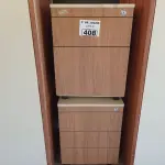 LOTE 408 - 02 GAVETEIROS COM 03 GAVETAS. (NO ESTADO, LEILÃO NÃO TEM GARANTIA E NEM DEVOLUÇÃO, SUJEITO A POSSÍVEIS AVARIAS VISÍVEIS/OCULTAS E/OU AUSÊNCIA DE COMPONENTES).
