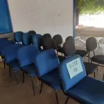 LOTE 112 - 16 CADEIRAS FIXAS S/ BRAÇOS, EM TECIDO NAS CORES AZUL E PRETA.  (UNIDADE: B-033 - MONTES CLAROS/MG - LOCAL DE RETIRADA: AVENIDA LAGO DO TUCURUÍ S/N, BAIRRO ACÁCIAS - MONTES CLAROS/MG - CEP-39.404-264)
