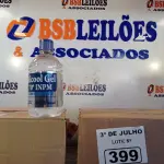 LOTE 399 - 02 CAIXAS COM ÁLCOOL EM GEL 70% 440G COM HIDRATANTE COM 12 UNIDADES CADA. (NO ESTADO, LEILÃO NÃO TEM GARANTIA E NEM DEVOLUÇÃO, SUJEITO A POSSÍVEIS AVARIAS VISÍVEIS/OCULTAS E/OU AUSÊNCIA DE COMPONENTES).