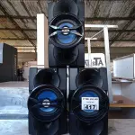 LOTE 417 - 03 CAIXAS DE SOM PHILIPS MAX SAUND 8OHM. (NO ESTADO, LEILÃO NÃO TEM GARANTIA E NEM DEVOLUÇÃO, SUJEITO A POSSÍVEIS AVARIAS VISÍVEIS/OCULTAS E/OU AUSÊNCIA DE COMPONENTES).