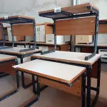 LOTE 455 - 03 MESAS COM ESTRUTURA EM FERRO FUNDIDO E TAMPO DE MADEIRA. (NO ESTADO, LEILÃO NÃO TEM GARANTIA E NEM DEVOLUÇÃO, SUJEITO A POSSÍVEIS AVARIAS VISÍVEIS/OCULTAS E/OU AUSÊNCIA DE COMPONENTES).