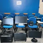 LOTE 533 - 02 MICROCOMPUTADOR AOC, MODELO M2011, PRO WINDOWS 8 + NOBREAK, MARCA APC, MODELO BACK-UPS 400 + MICROCOMPUTADOR ALL IN ONE V320, MARCA LG (SUCATA) + MONITOR DE VÍDEO, MARCA LG + IMPRESSORA MULTIFUNCIONAL, MARCA HP, MODELO CE 538A (SUCATA) + MICROCOMPUTADOR, MARCA DELL, MODELO OPTFLEX 760, INTEL PENTIUM (SUCATA) + MONITOR DE VÍDEO PARA COMPUTADOR, MARCA DELL (SUCATA) + 15 CADEIRAS COM PRANCHETA SEM BRAÇO (ALGUMAS CADEIRAS NÃO POSSUE PRANCHETA). (LOCAL DE RETIRADA: BR 365, KM 160, POSTO DE COMBUSTÍVEIS RIO MAR, BAIRRO SÃO GERALDO - PIRAPORA/MG - CEP: 39.272-336)