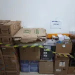 LOTE 776 - MATERIAL DE ESCRITÓRIO: 49 CAIXAS DE ENVELOPE PLÁSTICO (21 PACOTES DE 100 UNIDADES - MARCA: DAC) + 26 ROLOS DE PAPEL HIGIÊNICO + 96 PASTAS SANFONADAS + 502 PASTAS ELÁSTICAS + 20 REVISTEIROS INDIVIUAIS + CAIXA DE CD VIRGEM + 4 CAIXAS DE PRENDEDOR GRANDE COM 144 UNIDADES (TIPO JACARÉ) + 6 CAIXAS DE PRENDEDOR MÉDIO COM 12 UNIDADES (TIPO JACARÉ) + 10 LATAS DE PRENDEDOR MÉDIO COM 12 UNIDADES (TIPO JACARÉ) + 21 APAGADORES PARA QUADRO BRANCO + 116 CAIXAS DE ALFINETE + 713 PACOTES DE ELÁSTICO AMARELO + 16 PACOTES DE ESPIRAL PARA ENCARDENAÇÃO + 864 MARCA TEXTO. (UNIDADE: DEPARTAMENTO EXECUTIVO – DEX - LOCAL DE RETIRADA: SAUS - QUADRA 1, BLOCO J, ED. CLÉSIO ANDRADE - BRASÍLIA/DF - CEP: 70.070-944)