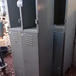 LOTE 426 - 02 ARMÁRIOS ROUPEIRO C/04 PORTAS INCOMPLETOS. (NO ESTADO, LEILÃO NÃO TEM GARANTIA E NEM DEVOLUÇÃO, SUJEITO A POSSÍVEIS AVARIAS VISÍVEIS/OCULTAS E/OU AUSÊNCIA DE COMPONENTES).