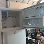 LOTE 471 - 01 GELADEIRA MARCA BRASTEMP 220V. (NO ESTADO, LEILÃO NÃO TEM GARANTIA E NEM DEVOLUÇÃO, SUJEITO A POSSÍVEIS AVARIAS VISÍVEIS/OCULTAS E/OU AUSÊNCIA DE COMPONENTES).
