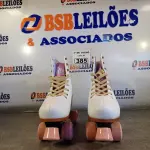 LOTE 385 - 01 PAR DE PATINS Nº39. (NO ESTADO, LEILÃO NÃO TEM GARANTIA E NEM DEVOLUÇÃO, SUJEITO A POSSÍVEIS AVARIAS VISÍVEIS/OCULTAS E/OU AUSÊNCIA DE COMPONENTES).