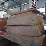 LOTE 402 - 01 LOTE COM VÁRIAS PEÇAS DE MOVEIS DESMONTADAS. (NO ESTADO, LEILÃO NÃO TEM GARANTIA E NEM DEVOLUÇÃO, SUJEITO A POSSÍVEIS AVARIAS VISÍVEIS/OCULTAS E/OU AUSÊNCIA DE COMPONENTES).