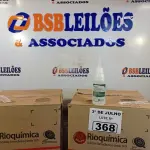 LOTE 368 - 02 CAIXAS COM BISNAGAS DE ÁLCOOL ETÍLICO HIDRATADO 70% COM 30 UNIDADES CADA. (NO ESTADO, LEILÃO NÃO TEM GARANTIA E NEM DEVOLUÇÃO, SUJEITO A POSSÍVEIS AVARIAS VISÍVEIS/OCULTAS E/OU AUSÊNCIA DE COMPONENTES).