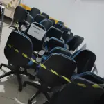 LOTE 713 - 25 CADEIRA DE ESCRITÓTIO AZUL/PRETA. (UNIDADE: DEPARTAMENTO EXECUTIVO – DEX - LOCAL DE RETIRADA: SAUS - QUADRA 1, BLOCO J, ED. CLÉSIO ANDRADE - BRASÍLIA/DF - CEP: 70.070-944)