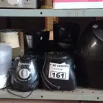 LOTE 161 - 01 AIR FRY, 04 CAFETEIRAS, 02 BASES DE LIQUIDIFICADOR, 01 BASE E 01 COPO DE MULTIPROCESSADOR MARCAS E MODELOS DIVERSOS. (NO ESTADO, LEILÃO NÃO TEM GARANTIA E NEM DEVOLUÇÃO, SUJEITO A POSSÍVEIS AVARIAS VISÍVEIS/OCULTAS E/OU AUSÊNCIA DE COMPONENTES).