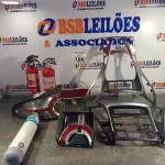 LOTE 186 - 02 LANTERNAS, 02 ACABAMENTOS, 02 EXTINTORES “VAZIOS”, 01 ESPELHO RETROVISOR E 01 CILINDRO DE CO2 “VAZIO”. (NO ESTADO, LEILÃO NÃO TEM GARANTIA E NEM DEVOLUÇÃO, SUJEITO A POSSÍVEIS AVARIAS VISÍVEIS/OCULTAS E/OU AUSÊNCIA DE COMPONENTES).