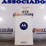LOTE 019 - 01 APARELHO DE TELEFONE MOTO XT 1092 2ª GERAÇÃO BLACK. (NO ESTADO, LEILÃO NÃO TEM GARANTIA E NEM DEVOLUÇÃO, SUJEITO A POSSÍVEIS AVARIAS VISÍVEIS/OCULTAS E/OU AUSÊNCIA DE COMPONENTES).