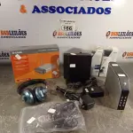 LOTE 166 - 01 ROTEADOR TPLINK, 03 FONES DE OUVIDO E ELETRÔNICOS DIVERSOS. (NO ESTADO, LEILÃO NÃO TEM GARANTIA E NEM DEVOLUÇÃO, SUJEITO A POSSÍVEIS AVARIAS VISÍVEIS/OCULTAS E/OU AUSÊNCIA DE COMPONENTES).
