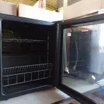 LOTE 093 - 01 ADEGA MARCA SUGGAR 220V. (NO ESTADO, LEILÃO NÃO TEM GARANTIA E NEM DEVOLUÇÃO, SUJEITO A POSSÍVEIS AVARIAS VISÍVEIS/OCULTAS E/OU AUSÊNCIA DE COMPONENTES).