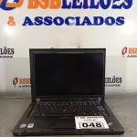 LOTE 048 - 01 NOTEBOOK MARCA LENOVO. (NO ESTADO, LEILÃO NÃO TEM GARANTIA E NEM DEVOLUÇÃO, SUJEITO A POSSÍVEIS AVARIAS VISÍVEIS/OCULTAS E/OU AUSÊNCIA DE COMPONENTES).