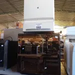 LOTE 092 - 01 MESA DE CENTRO E 01 LAVA LOUÇA MARCA BRASTEMP.  (NO ESTADO, LEILÃO NÃO TEM GARANTIA E NEM DEVOLUÇÃO, SUJEITO A POSSÍVEIS AVARIAS VISÍVEIS/OCULTAS E/OU AUSÊNCIA DE COMPONENTES).