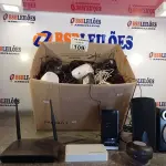 LOTE 109 - 01 LOTE COM VÁRIAS SWITCHES E CAIXINHAS DE SOM PARA PC MARCAS E MODELOS DIVERSOS. (NO ESTADO, LEILÃO NÃO TEM GARANTIA E NEM DEVOLUÇÃO, SUJEITO A POSSÍVEIS AVARIAS VISÍVEIS/OCULTAS E/OU AUSÊNCIA DE COMPONENTES).