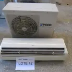 LOTE 380 - CONDICIONADOR DE AR MIDEA + MOTOR YORK (UNIDADE: B-041 - PRESIDENTE PRUDENTE/SP - LOCAL DE RETIRADA: RODOVIA ARTUR BOIGUES FILHO Nº 585 - PARQUE RES. CARANDA - PRESIDENTE PRUDENTE/SP – CEP: 19.026-650)
