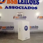 LOTE 023 - 01 APARELHO DE TELEFONE MOTO XT 1092 2ª GERAÇÃO BLACK. (NO ESTADO, LEILÃO NÃO TEM GARANTIA E NEM DEVOLUÇÃO, SUJEITO A POSSÍVEIS AVARIAS VISÍVEIS/OCULTAS E/OU AUSÊNCIA DE COMPONENTES).