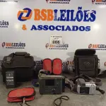 LOTE 008 - 01 LOTE COM VÁRIAS CÂMERAS FOTOGRÁFICAS MARCAS E MODELOS DIVERSOS. (NO ESTADO, LEILÃO NÃO TEM GARANTIA E NEM DEVOLUÇÃO, SUJEITO A POSSÍVEIS AVARIAS VISÍVEIS/OCULTAS E/OU AUSÊNCIA DE COMPONENTES).