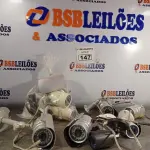 LOTE 147 - 01 LOTE COM VÁRIAS CÂMERAS DE SEGURANÇA MARCAS E MODELOS DIVERSOS. (NO ESTADO, LEILÃO NÃO TEM GARANTIA E NEM DEVOLUÇÃO, SUJEITO A POSSÍVEIS AVARIAS VISÍVEIS/OCULTAS E/OU AUSÊNCIA DE COMPONENTES).