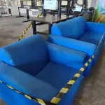 LOTE 244 - 02 SOFÁS MODULADOS DE 2 E 3 LUGARES COR AZUL + 03 MESAS DE CENTRO (UNIDADE: A-018 - RECIFE/PE - LOCAL DE RETIRADA: AVENIDA BEBERIBE, 3620 - BEBERIBE - RECIFE/PE - CEP: 52.130-547)