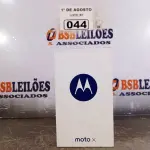 LOTE 044 - 01 APARELHO DE TELEFONE MOTO XT 1092 2ª GERAÇÃO BLACK. (NO ESTADO, LEILÃO NÃO TEM GARANTIA E NEM DEVOLUÇÃO, SUJEITO A POSSÍVEIS AVARIAS VISÍVEIS/OCULTAS E/OU AUSÊNCIA DE COMPONENTES).