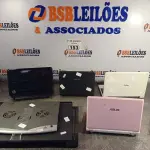 LOTE 153 - 01 MESA PARA NOTEBOOK E 04 NETBOOK’S MARCAS E MODELOS DIVERSOS. (NO ESTADO, LEILÃO NÃO TEM GARANTIA E NEM DEVOLUÇÃO, SUJEITO A POSSÍVEIS AVARIAS VISÍVEIS/OCULTAS E/OU AUSÊNCIA DE COMPONENTES).