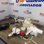 LOTE 107 - 01 CAIXA DE SOM BLUETOOTH, 01 ASPIRADOR DE PÓ 12V, 01 MASSAGEADOR, 01 CARREGADOR DE MESA, 01 ETIQUETADOR, 01 SECADOR DE CABELOS, 01 SOPRADOR E 01 SENSOR FOTOCÉLULA. (NO ESTADO, LEILÃO NÃO TEM GARANTIA E NEM DEVOLUÇÃO, SUJEITO A POSSÍVEIS AVARIAS VISÍVEIS/OCULTAS E/OU AUSÊNCIA DE COMPONENTES).