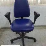 LOTE 500 - CADEIRA GIRATORIA COM BRACO (UNIDADE: B-034 - POUSO ALEGRE/MG LOCAL DE RETIRADA: AVENIDA DOS ALECRINS, 1020 - DISTRITO INDUSTRIAL –  POUSO ALEGRE/MG – CEP: 37.556-839)