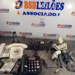 LOTE 118 - 01 LOTE COM VÁRIOS APARELHOS DE TELEFONE E LEITORES DE CÓDIGO DE BARRAS MARCAS E MODELOS DIVERSOS. (NO ESTADO, LEILÃO NÃO TEM GARANTIA E NEM DEVOLUÇÃO, SUJEITO A POSSÍVEIS AVARIAS VISÍVEIS/OCULTAS E/OU AUSÊNCIA DE COMPONENTES).