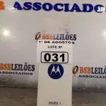 LOTE 031 - 01 APARELHO DE TELEFONE MOTO XT 1092 2ª GERAÇÃO BLACK. (NO ESTADO, LEILÃO NÃO TEM GARANTIA E NEM DEVOLUÇÃO, SUJEITO A POSSÍVEIS AVARIAS VISÍVEIS/OCULTAS E/OU AUSÊNCIA DE COMPONENTES).