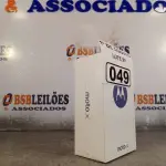 LOTE 049 - 01 APARELHO DE TELEFONE MOTO XT 1092 2ª GERAÇÃO BLACK. (NO ESTADO, LEILÃO NÃO TEM GARANTIA E NEM DEVOLUÇÃO, SUJEITO A POSSÍVEIS AVARIAS VISÍVEIS/OCULTAS E/OU AUSÊNCIA DE COMPONENTES).