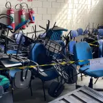 LOTE 614 - 30 CADEIRAS UNIVERSITARIAS COM PRANCHETA. (UNIDADE: A-005 - PORTO ALEGRE/RS - LOCAL DE RETIRADA: AVENIDA JOSÉ ALOÍSIO FILHO, Nº 695 BAIRRO HUMAITÁ – PORTO ALEGRE/RS – CEP: 90.250-180)