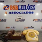 LOTE 011 - 02 APARELHOS DE TELEFONE ANTIGOS. (NO ESTADO, LEILÃO NÃO TEM GARANTIA E NEM DEVOLUÇÃO, SUJEITO A POSSÍVEIS AVARIAS VISÍVEIS/OCULTAS E/OU AUSÊNCIA DE COMPONENTES).
