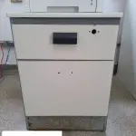 LOTE 496 - ARMARIO COM 02 GAVETAS (UNIDADE: B-034 - POUSO ALEGRE/MG LOCAL DE RETIRADA: AVENIDA DOS ALECRINS, 1020 - DISTRITO INDUSTRIAL –  POUSO ALEGRE/MG – CEP: 37.556-839)