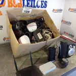 LOTE 109 - 01 LOTE COM VÁRIAS SWITCHES E CAIXINHAS DE SOM PARA PC MARCAS E MODELOS DIVERSOS. (NO ESTADO, LEILÃO NÃO TEM GARANTIA E NEM DEVOLUÇÃO, SUJEITO A POSSÍVEIS AVARIAS VISÍVEIS/OCULTAS E/OU AUSÊNCIA DE COMPONENTES).