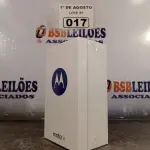 LOTE 017 - 01 APARELHO DE TELEFONE MOTO XT 1092 2ª GERAÇÃO BLACK. (NO ESTADO, LEILÃO NÃO TEM GARANTIA E NEM DEVOLUÇÃO, SUJEITO A POSSÍVEIS AVARIAS VISÍVEIS/OCULTAS E/OU AUSÊNCIA DE COMPONENTES).