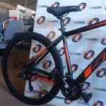 LOTE 100 - 01 BICICLETA ARO 29, COR LARANJADA COM PRETO, NANO 24V SKY TRAZ 24 MARCHAS COM SISTEMA CASSETE MICROSHIFT E FREIOS HIDRÁULICOS. QUADRO SKY EM ALUMÍNIO 6061 NANO; SUSPENSÃO HEILAND AHEADSET 100MM;ALAVANCA MICROSHIFT  3 X 8 VELOCIDADES; PEDIVELA SHIFT TECH 42/32/22; MOVIMENTO CENTRAL ROLAMENTADO; CÂMBIO DIANTEIRO MICROSHIFT 3V  7/8 X 3V 42/32/22 ;CAMBIO TRASEIRO MICROSHIFT 8V COM CAGE LONGO RDM26L;CASSETE MICROSHIFT 8 VELOCIDADES COM RELAÇÃO 11-34 DENTES; CORRENTE YBN INDEX 1/2 X 3/32 116L; CUBOS SHIFT TECH CASSETTE COM BLOCAGENS 36 FUROS; DISCOS 160MM;FREIO A DISCO ALHONGA LANCER PAVOLUTION; GUIDÃO HEILAND EM ALUMÍNIO 31.8MM; SUPORTE DE GUIDÃO HEILAND ALUMÍNIO 31.8MM; PNEUS SWALLOW 29 X 2.10; SELIM SKY MTB; CANOTE DE SELIM HEILAND 27.2MM; AROS DUPLOS WLK 29 36 FUROS; PEDAL PLATAFORMA HEILAND NYLON.(NOVA) (NO ESTADO)