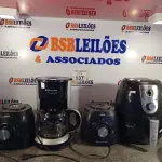 LOTE 137 - 01 AIR FRY, 01 CAFETEIRA E 02 BASES DE LIQUIDIFICADOR MARCAS E MODELOS DIVERSOS PARA RETIRADA DE PEÇAS. (NO ESTADO, LEILÃO NÃO TEM GARANTIA E NEM DEVOLUÇÃO, SUJEITO A POSSÍVEIS AVARIAS VISÍVEIS/OCULTAS E/OU AUSÊNCIA DE COMPONENTES).