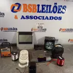 LOTE 072 - 01 LOTE COM VÁRIAS CAIXINHAS DE SOM BLUETOOTH E RÁDIOS-RELÓGIO MARCAS E MODELOS DIVERSOS. (NO ESTADO, LEILÃO NÃO TEM GARANTIA E NEM DEVOLUÇÃO, SUJEITO A POSSÍVEIS AVARIAS VISÍVEIS/OCULTAS E/OU AUSÊNCIA DE COMPONENTES).
