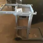 LOTE 397 - 01 CARRINHO DE LIMPEZA INCOMPLETO. (NO ESTADO, LEILÃO NÃO TEM GARANTIA E NEM DEVOLUÇÃO, SUJEITO A POSSÍVEIS AVARIAS VISÍVEIS/OCULTAS E/OU AUSÊNCIA DE COMPONENTES).