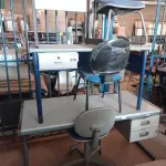LOTE 378 - 03 MESAS E 03 CADEIRAS DE ESCRITÓRIO MARCAS E MODELOS DIVERSOS. (NO ESTADO, LEILÃO NÃO TEM GARANTIA E NEM DEVOLUÇÃO, SUJEITO A POSSÍVEIS AVARIAS VISÍVEIS/OCULTAS E/OU AUSÊNCIA DE COMPONENTES).