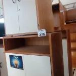 LOTE 470 - 01 ARMÁRIO ALTO E 01 BAIXO EM MADEIRA COM 02 PORTAS. (NO ESTADO, LEILÃO NÃO TEM GARANTIA E NEM DEVOLUÇÃO, SUJEITO A POSSÍVEIS AVARIAS VISÍVEIS/OCULTAS E/OU AUSÊNCIA DE COMPONENTES).